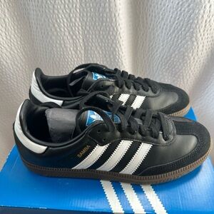 Classic Black/White Adidas Samba OG W Size 6.5